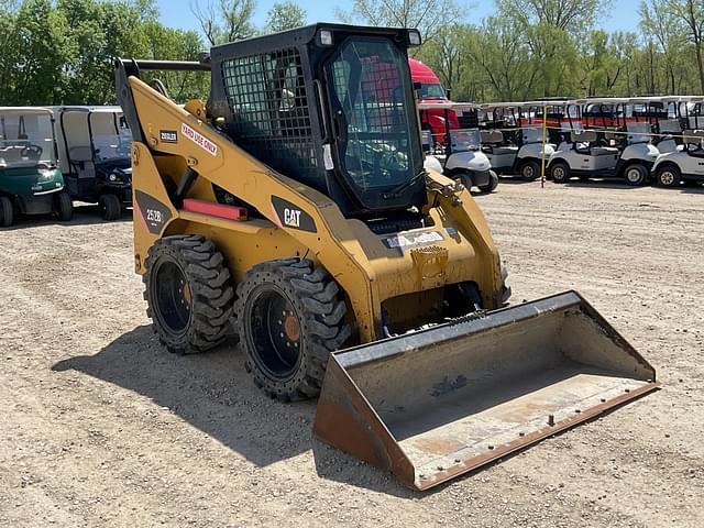 Image of Caterpillar 252B2 equipment image 2