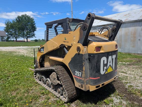 Image of Caterpillar 257 equipment image 4