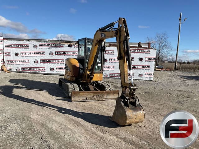 Image of Caterpillar 304C CR equipment image 2