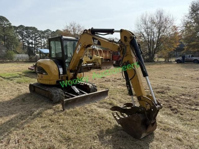 Image of Caterpillar 305C CR equipment image 2