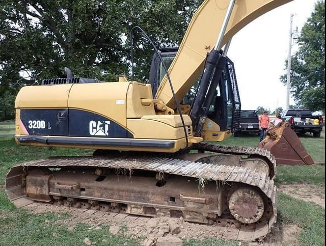 Image of Caterpillar 320D equipment image 2