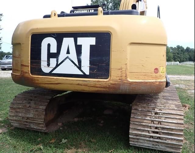 Image of Caterpillar 320D equipment image 4