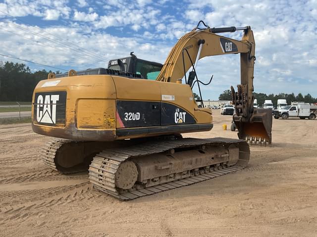 Image of Caterpillar 320DL equipment image 4