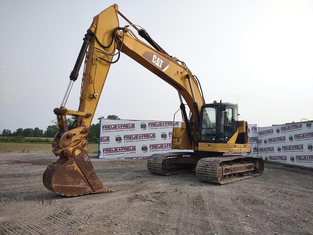 Image of Caterpillar 321D Primary image