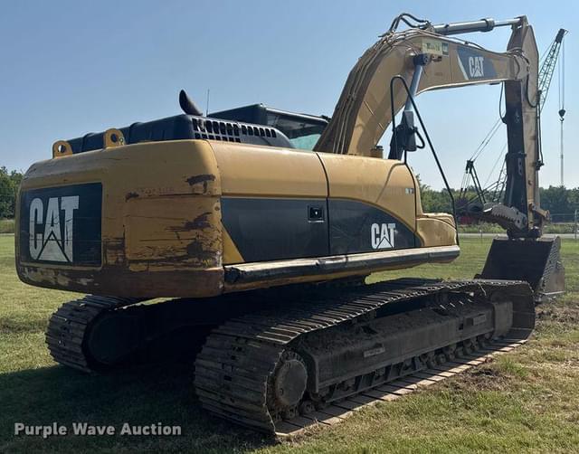 Image of Caterpillar 324D equipment image 4