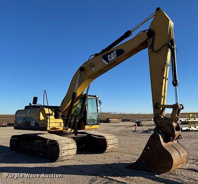 Image of Caterpillar 325DL equipment image 2