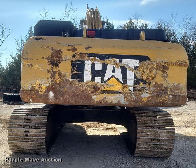 Image of Caterpillar 330D equipment image 4