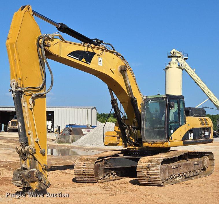 Image of Caterpillar 330D Primary image