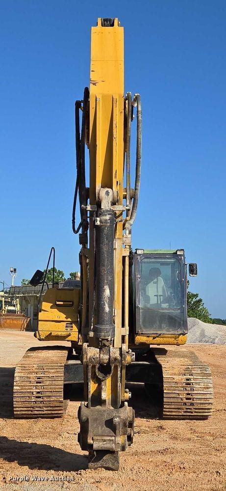 Image of Caterpillar 330D equipment image 1