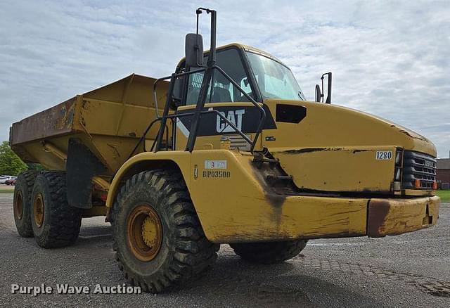 Image of Caterpillar 740 equipment image 2