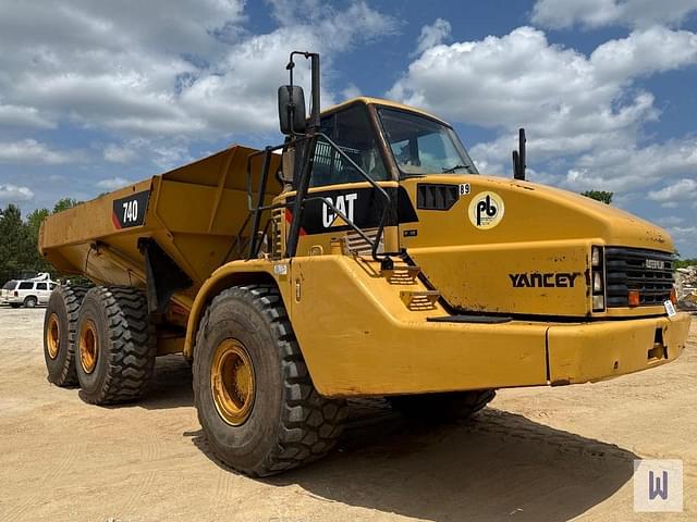 Image of Caterpillar 740 equipment image 2