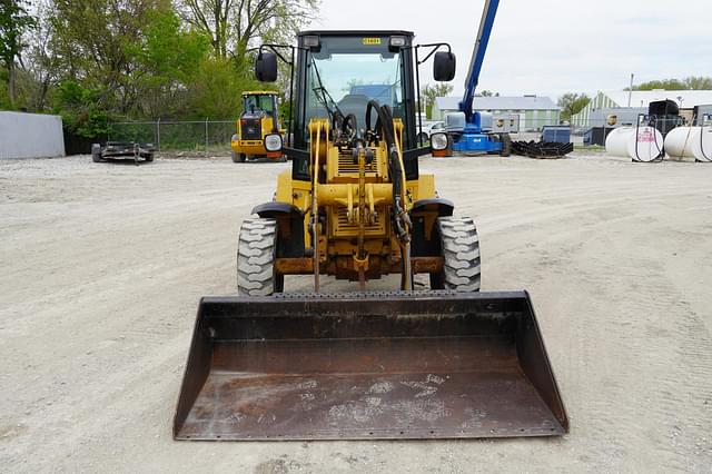 Image of Caterpillar 904B equipment image 3