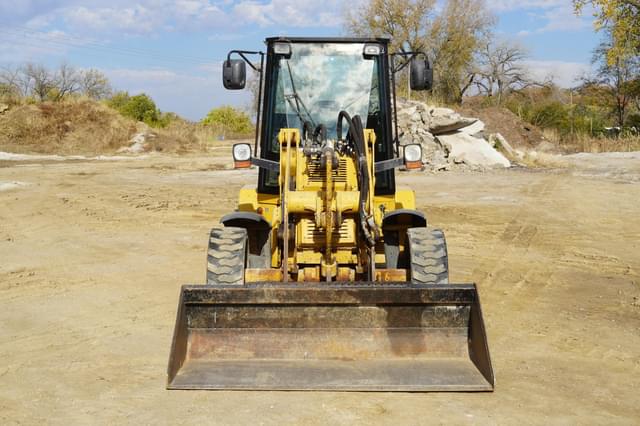 Image of Caterpillar 904B equipment image 3