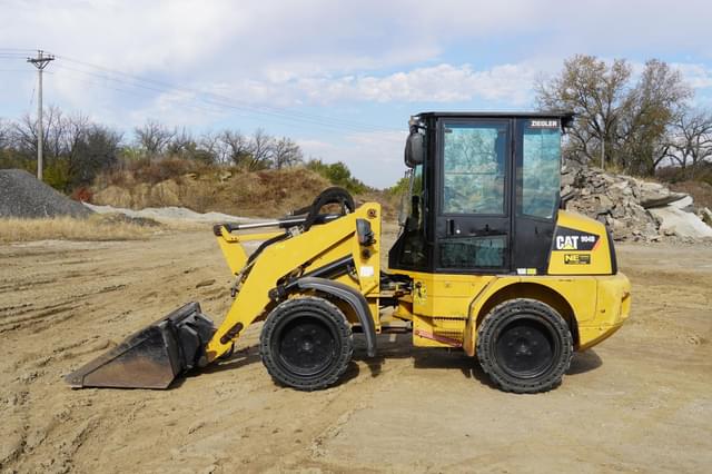 Image of Caterpillar 904B equipment image 1