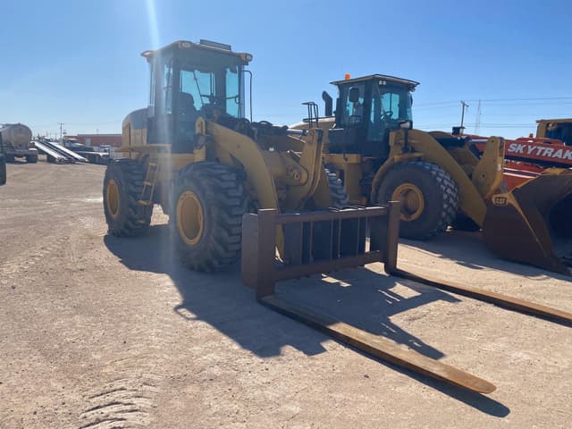 Image of Caterpillar 928HZ equipment image 2