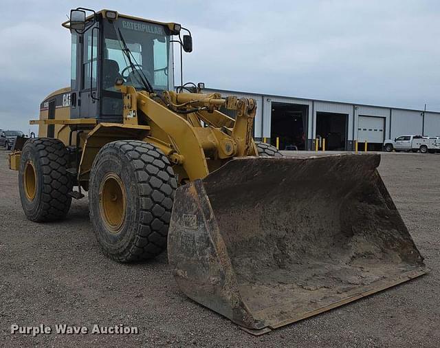 Image of Caterpillar 938G equipment image 2