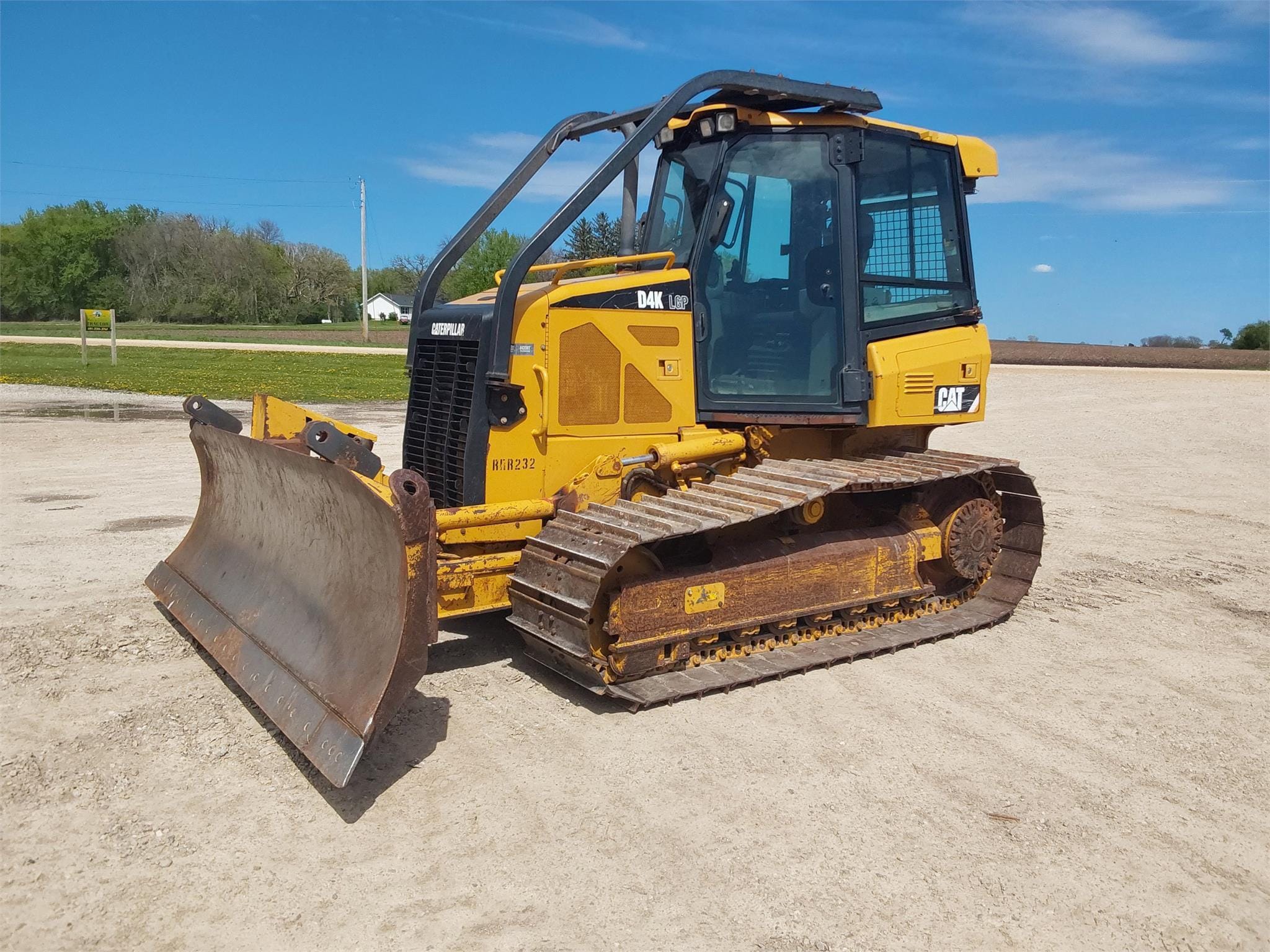 2008 Caterpillar D4K LGP Equipment Image0