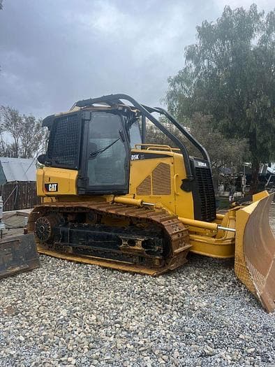 Image of Caterpillar D5K XL equipment image 1