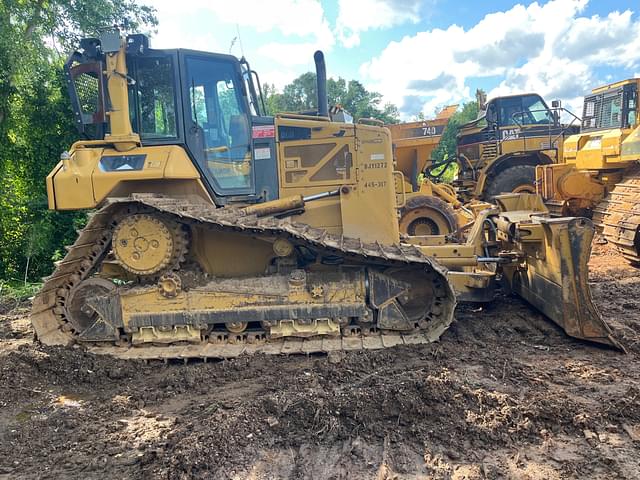 Image of Caterpillar D6N LGP equipment image 3