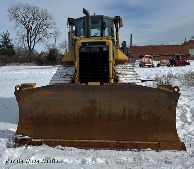 Image of Caterpillar D6N equipment image 1