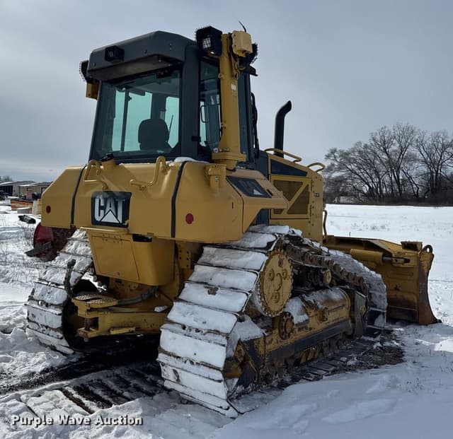 Image of Caterpillar D6N equipment image 4