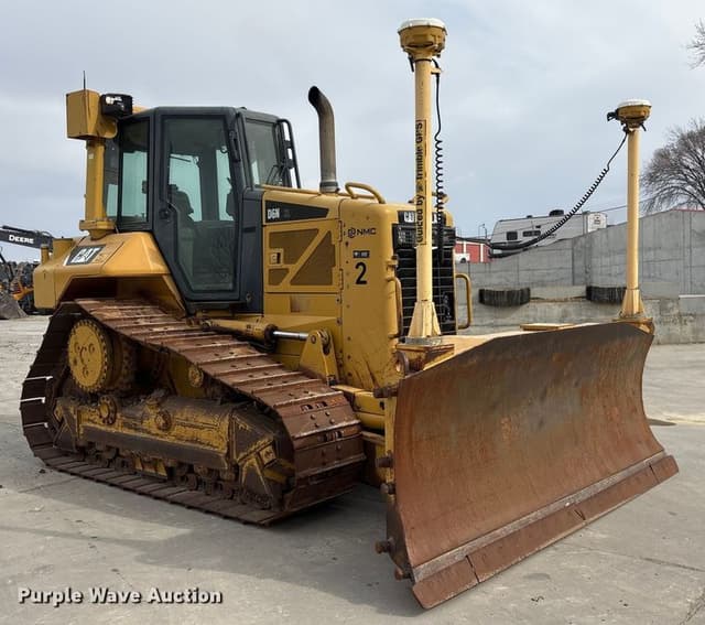 Image of Caterpillar D6N XL equipment image 2