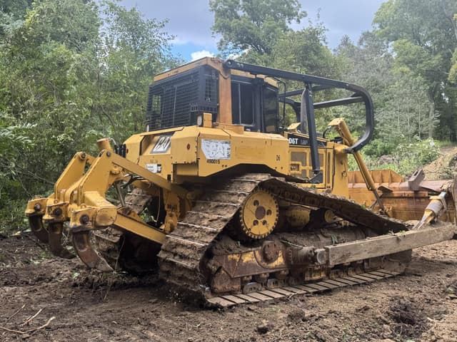 Image of Caterpillar D6T LGP equipment image 3