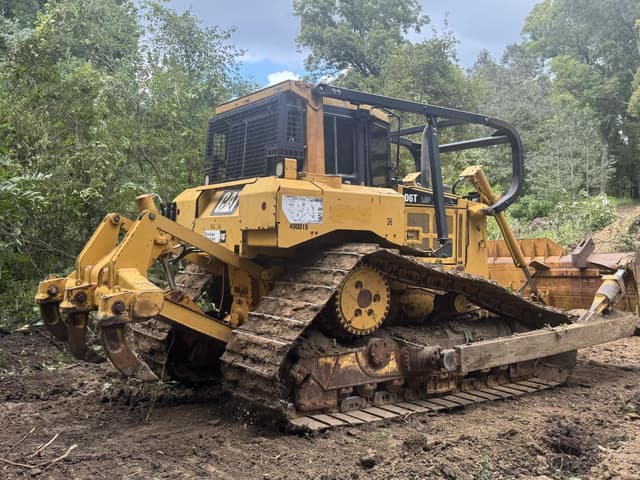 Image of Caterpillar D6T LGP equipment image 3