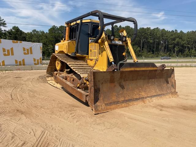 Image of Caterpillar D6T LGP equipment image 2