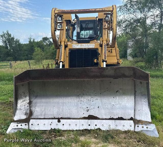 Image of Caterpillar D6T XL equipment image 1