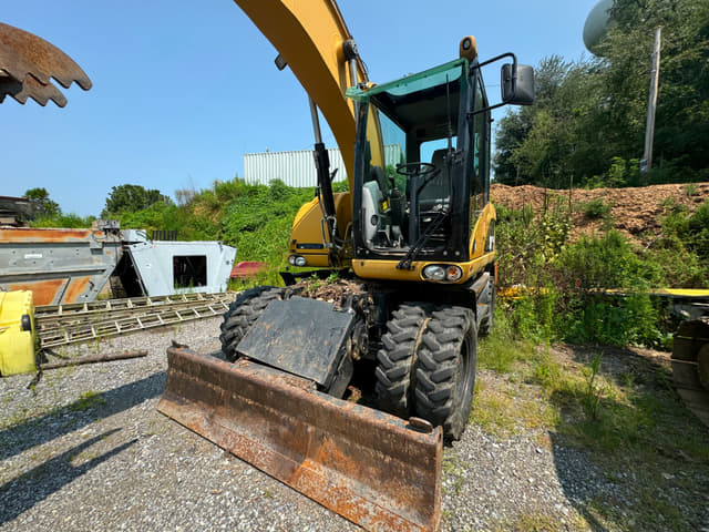 Image of Caterpillar M313D equipment image 4