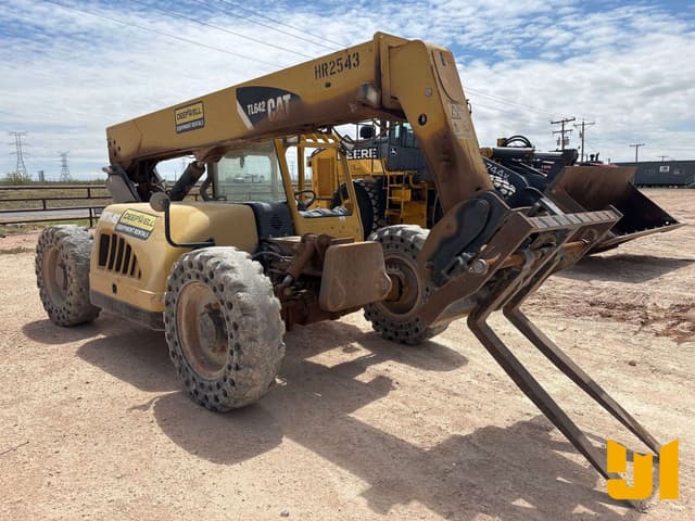 Image of Caterpillar TL642 equipment image 2