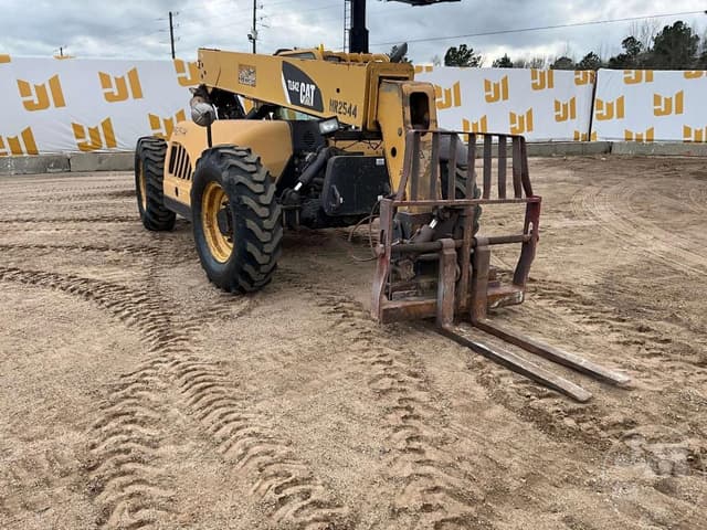 Image of Caterpillar TL642 equipment image 2