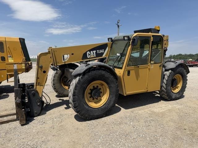 2008 Caterpillar TL642 Equipment Image0
