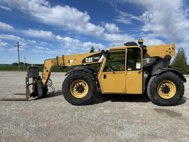 Image of Caterpillar TL642 equipment image 2