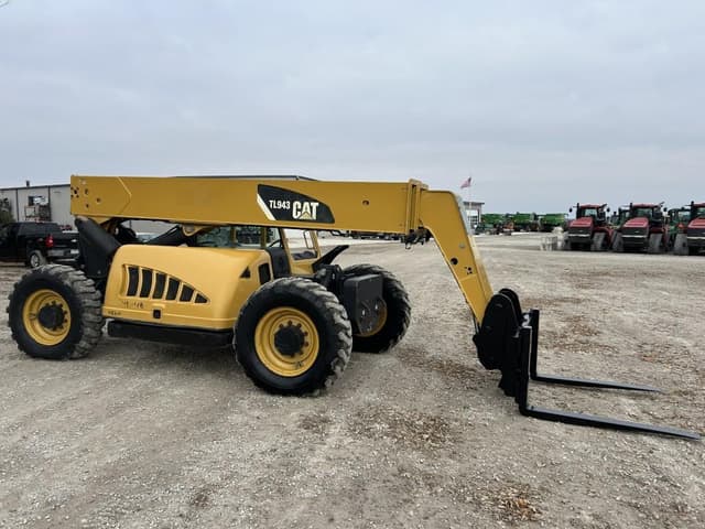 Image of Caterpillar TL943 equipment image 1