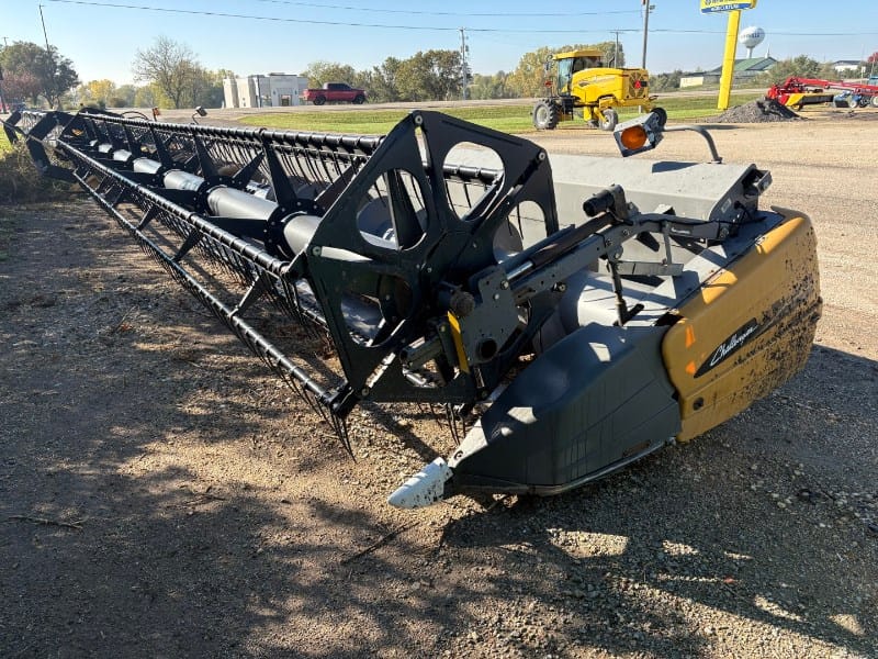 2008 Challenger FHB35 Equipment Image0