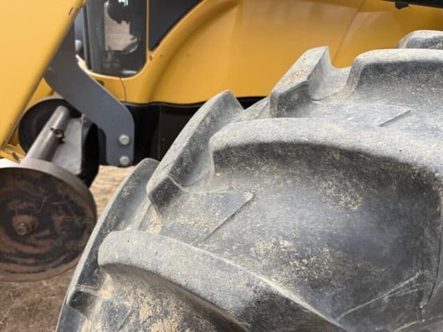 Image of Challenger MT535B equipment image 2