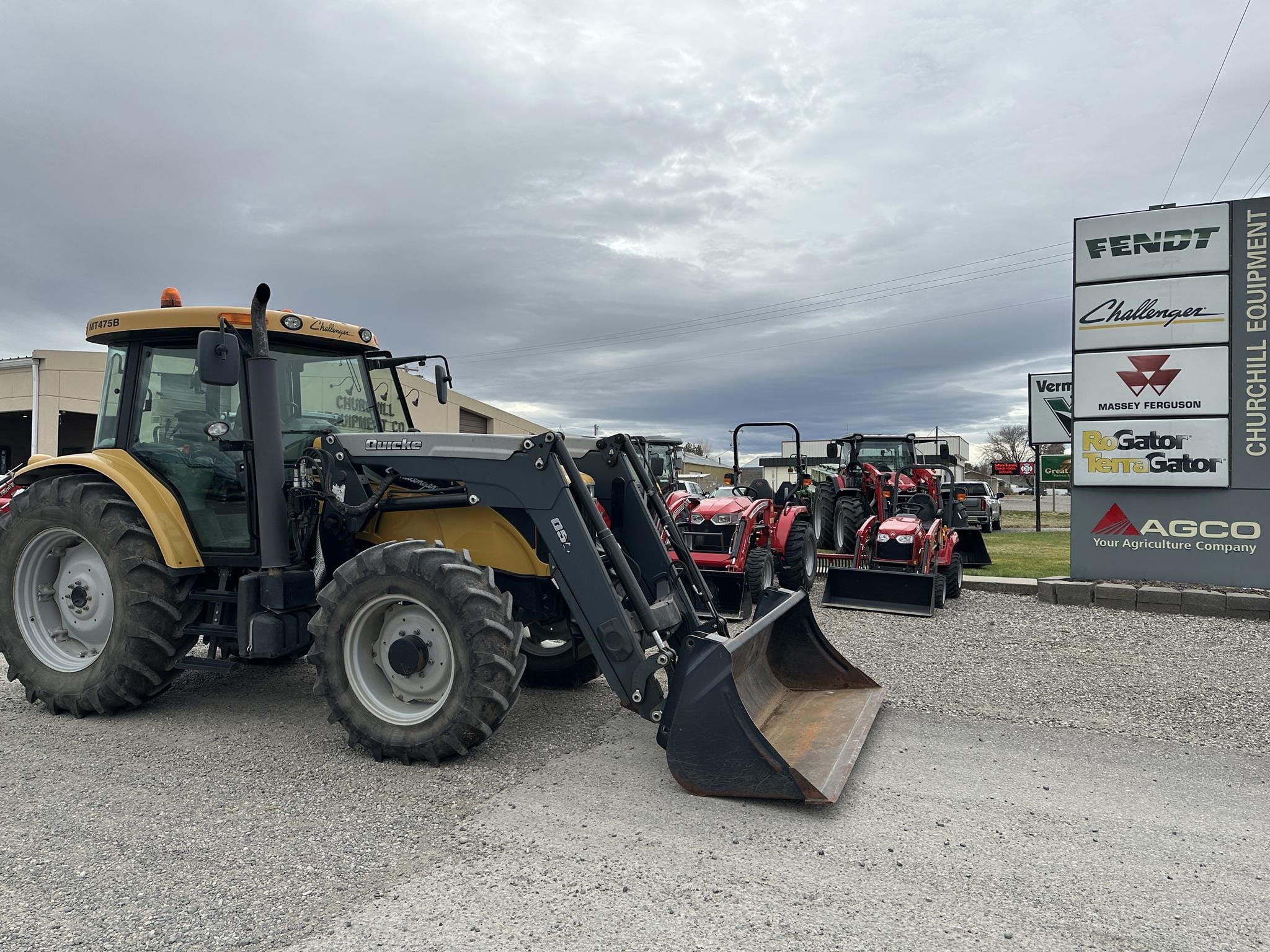 2008 Challenger MT475B Equipment Image0