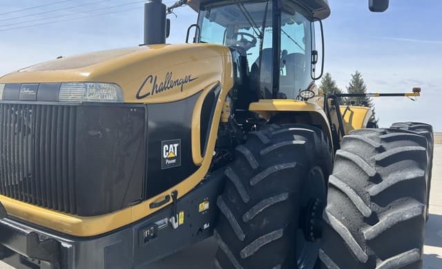 Image of Challenger MT955B equipment image 1