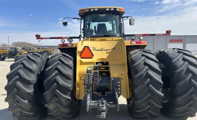 Image of Challenger MT955B equipment image 4