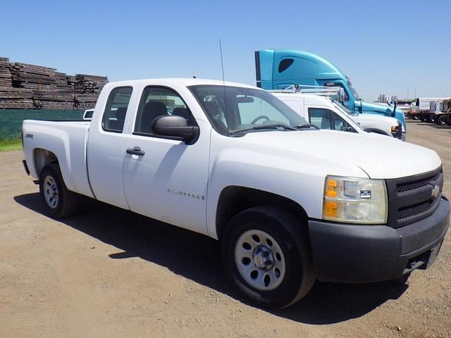 Image of Chevrolet 1500 equipment image 1