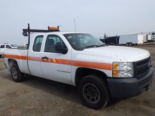 Image of Chevrolet 1500 equipment image 1