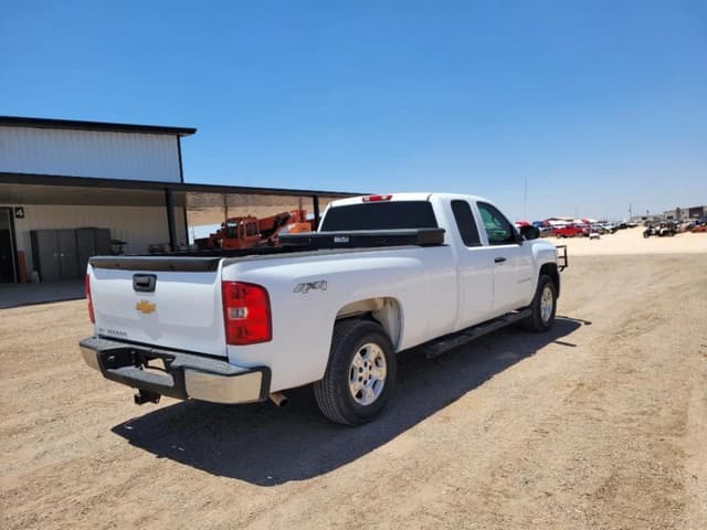 Image of Chevrolet 1500 equipment image 4