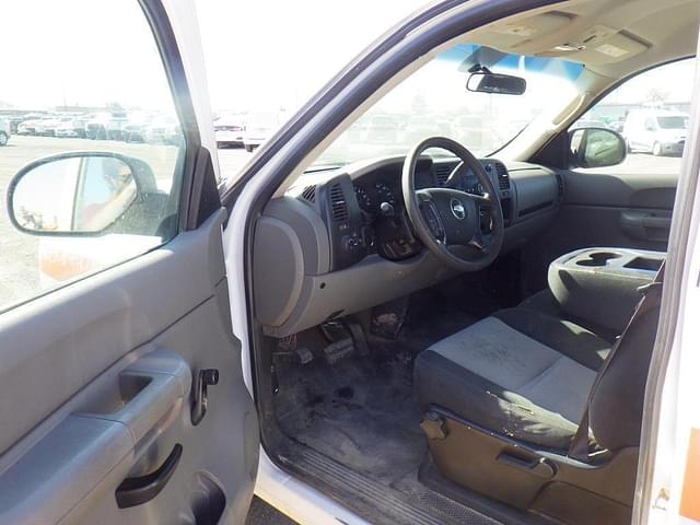 Image of Chevrolet 1500 equipment image 4