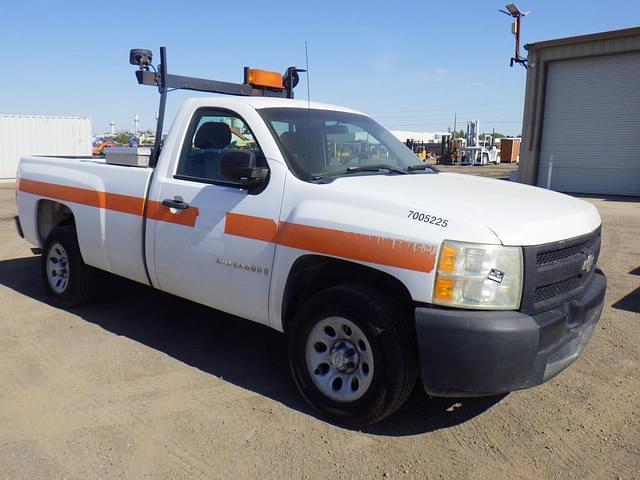 Image of Chevrolet 1500 equipment image 1
