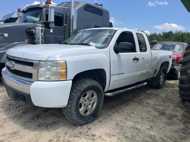 Image of Chevrolet 1500 equipment image 1