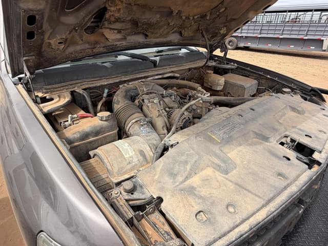 Image of Chevrolet 2500HD equipment image 4