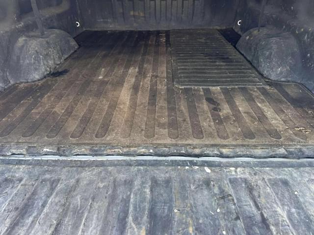 Image of Chevrolet 2500 equipment image 4
