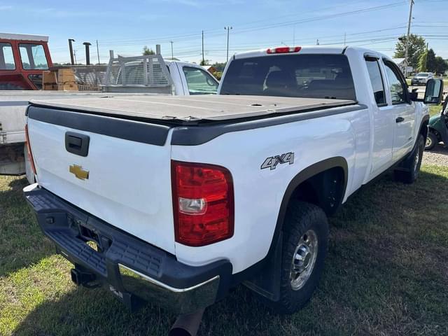 Image of Chevrolet 2500 equipment image 2